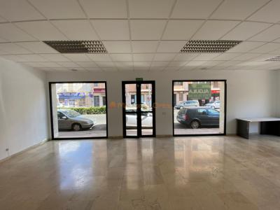 Local comercial en esquina – Avenida del Torrent, Manacor