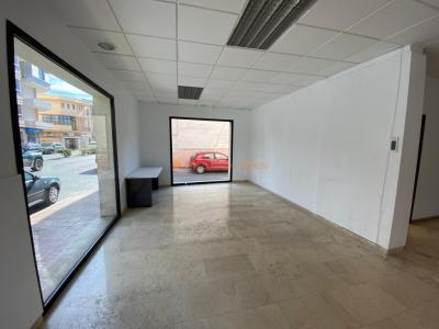 Local comercial en esquina – Avenida del Torrent, Manacor