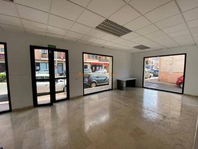 Local comercial en esquina – Avenida del Torrent, Manacor