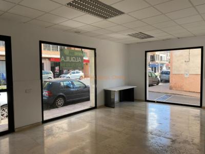 Local comercial en esquina – Avenida del Torrent, Manacor