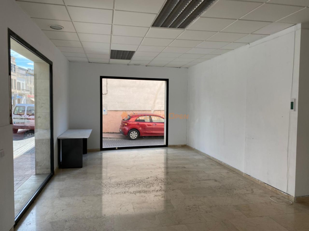 Local comercial en esquina – Avenida del Torrent, Manacor