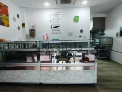 Commercial premises for food