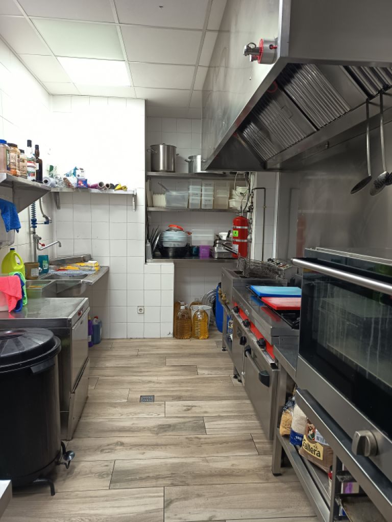 Commercial premises for food