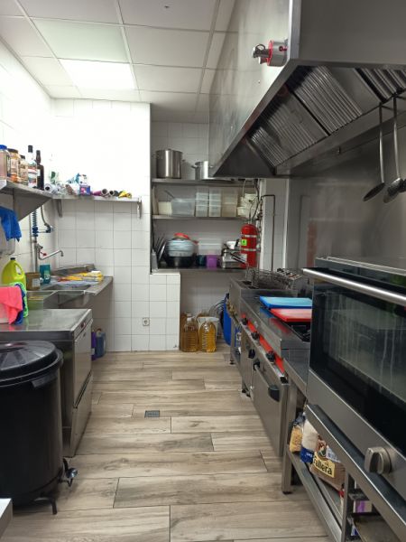 Commercial premises for food