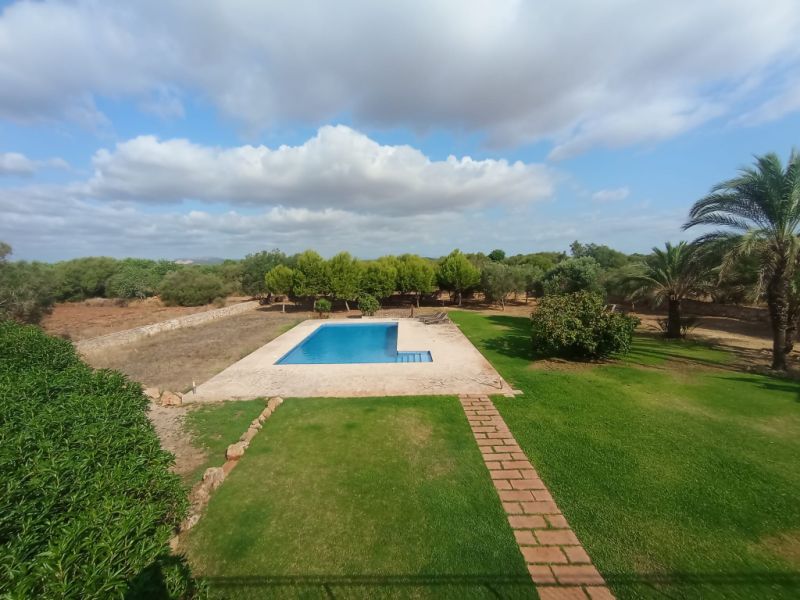 Gran finca con 2 unidades de septiembre, calefacción y piscina cerca de Felanitx --F 46