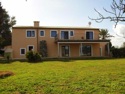 Gran finca con 2 unidades de septiembre, calefacción y piscina cerca de Felanitx --F 46