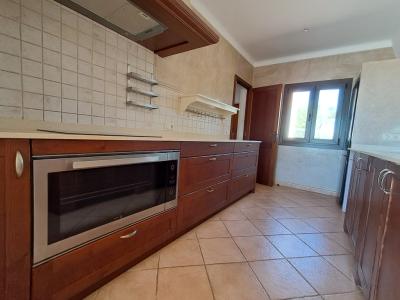 Gran finca con 4 - 5 dormitorios, estudio independiente, calefacción, piscina cerca de Calonge - Cala Dor - F 10