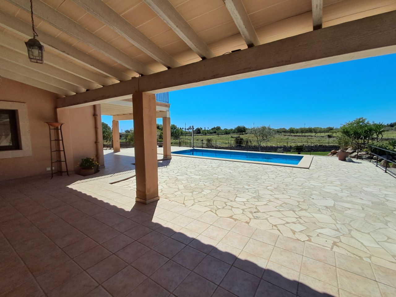 Gran finca con 4 - 5 dormitorios, estudio independiente, calefacción, piscina cerca de Calonge - Cala Dor - F 10