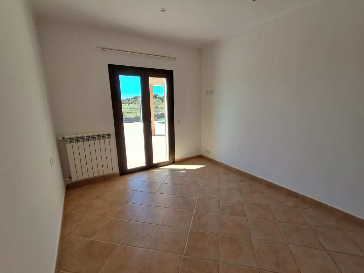 Gran finca con 4 - 5 dormitorios, estudio independiente, calefacción, piscina cerca de Calonge - Cala Dor - F 10