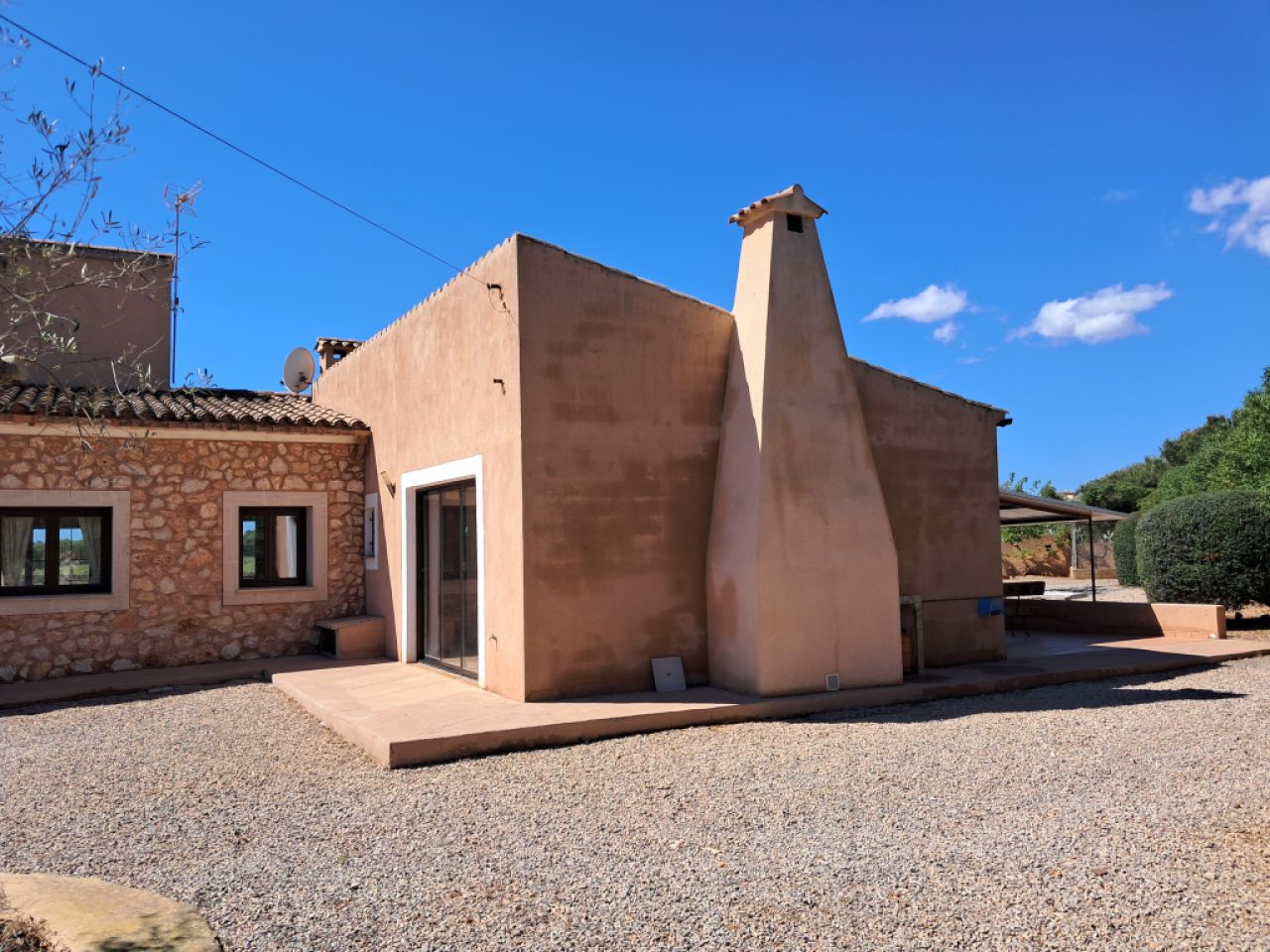 Gran finca con 4 - 5 dormitorios, estudio independiente, calefacción, piscina cerca de Calonge - Cala Dor - F 10