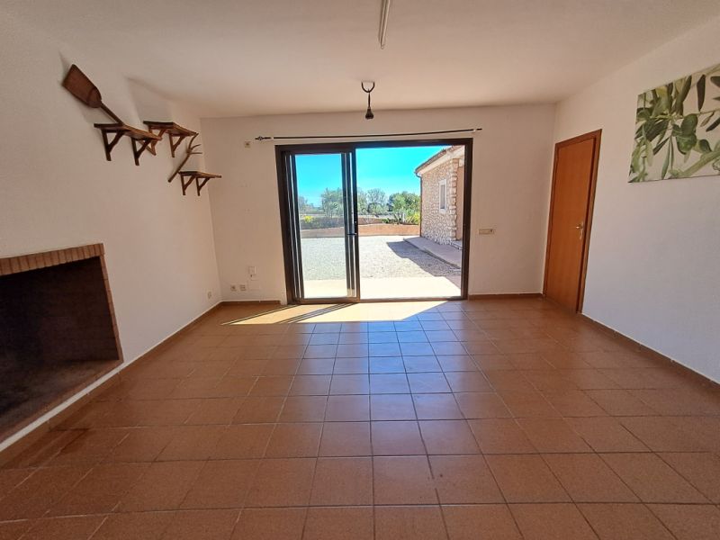 Gran finca con 4 - 5 dormitorios, estudio independiente, calefacción, piscina cerca de Calonge - Cala Dor - F 10