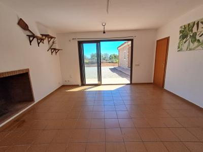 Gran finca con 4 - 5 dormitorios, estudio independiente, calefacción, piscina cerca de Calonge - Cala Dor - F 10