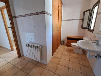 Gran finca con 4 - 5 dormitorios, estudio independiente, calefacción, piscina cerca de Calonge - Cala Dor - F 10