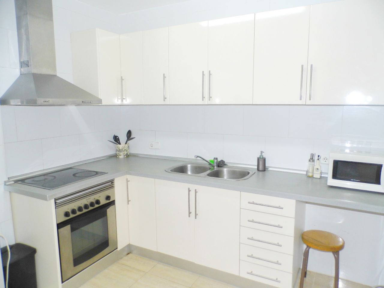 Grosse und moderne Wohnung mit Teilfeldblick in Ortsrandlage von Santanyi ---  AP 18 VK