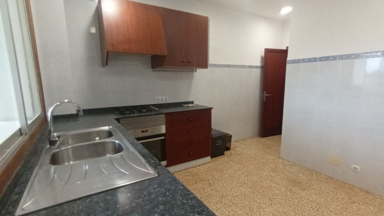 Grosse und teilmöblierte Wohnung mit überdachter Terrasse in Santanyi --- AP 64