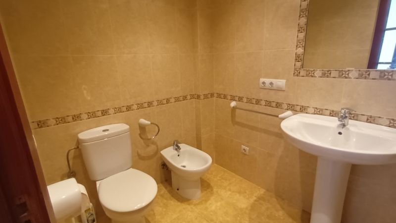 Grosse und teilmöblierte Wohnung mit überdachter Terrasse in Santanyi --- AP 64