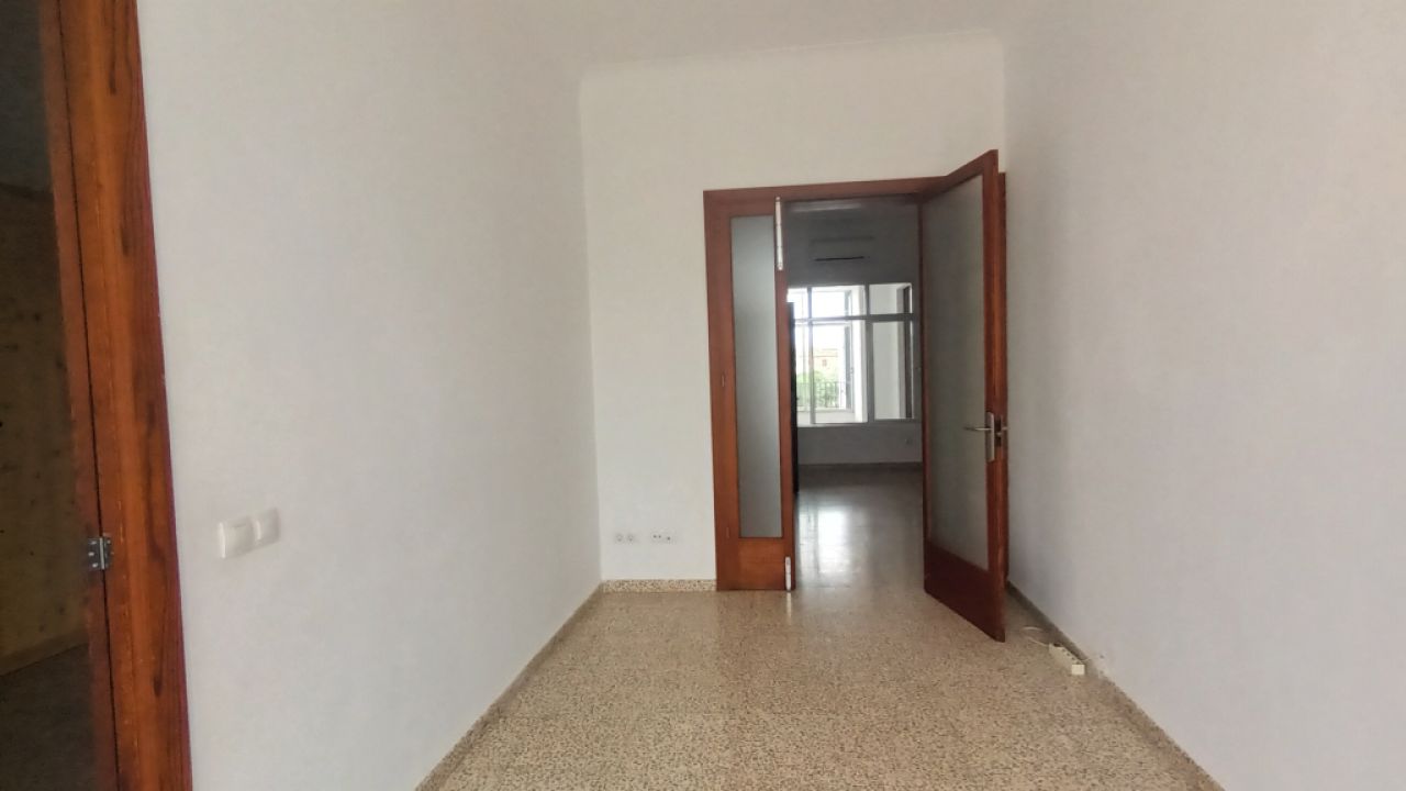 Grosse und teilmöblierte Wohnung mit überdachter Terrasse in Santanyi --- AP 64