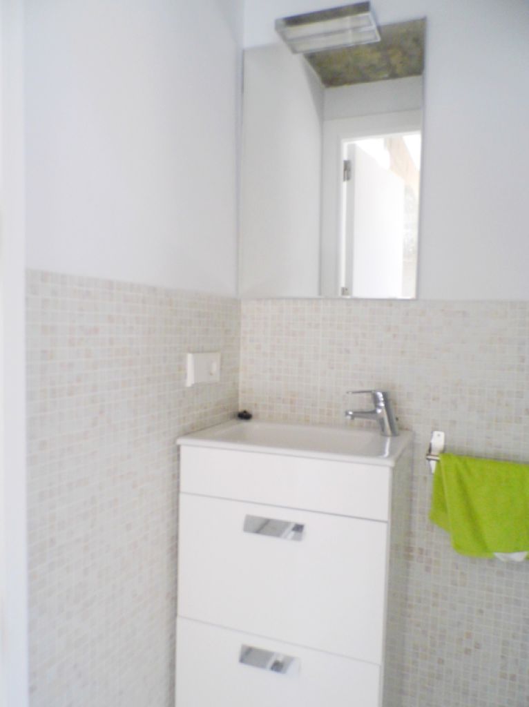 Finca grande y sin amueblar con 2 unidades de septiembre y piscina cerca de Felanitx-Campos --- F 46