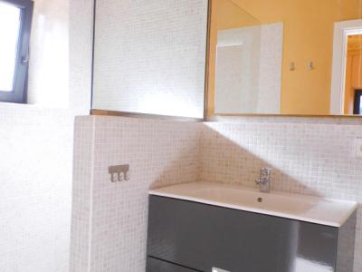 Finca grande y sin amueblar con 2 unidades de septiembre y piscina cerca de Felanitx-Campos --- F 46