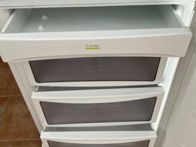 Large refrigerator / freezer combination