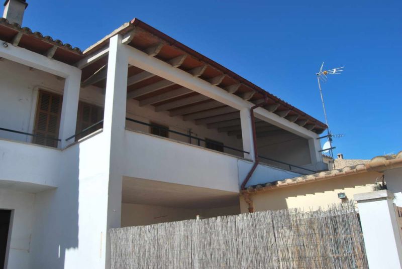 Grosses Apartment mit Garten, Terrasse und Garage in Santanyi --- AP 149