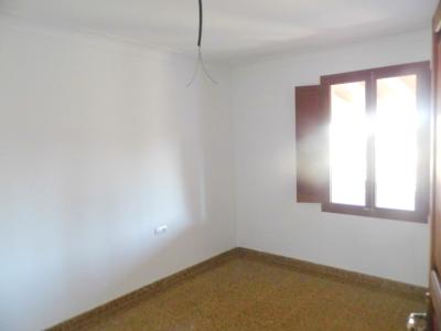 Grosses Apartment mit Garten, Terrasse und Garage in Santanyi --- AP 149