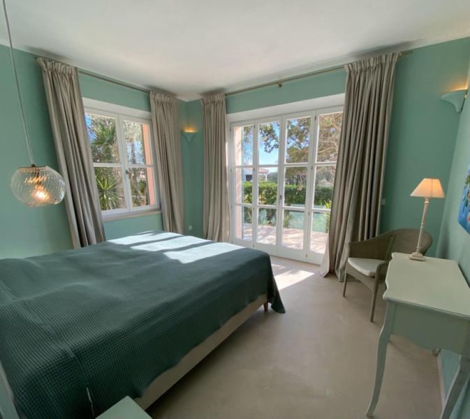 Grosses und in guter Lage liegendes Chalet an der S Almunia -- Santanyi --- CH 64