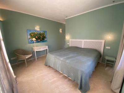 Grosses und in guter Lage liegendes Chalet an der S Almunia -- Santanyi --- CH 64