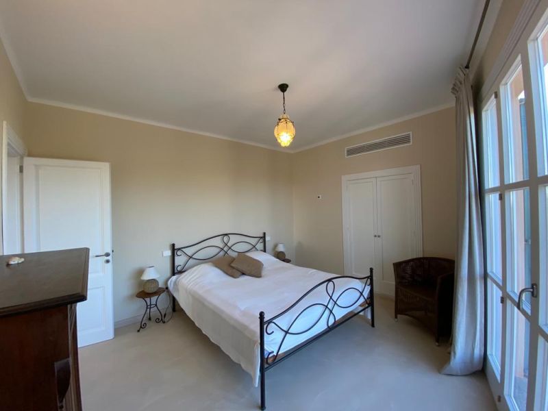 Grosses und in guter Lage liegendes Chalet an der S Almunia -- Santanyi --- CH 64