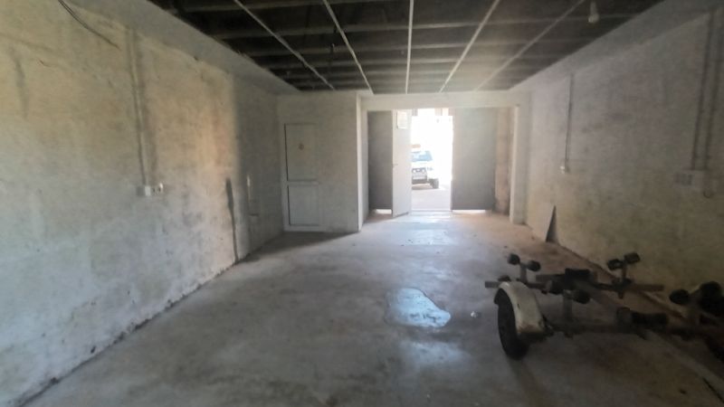 Plot in a central location with a large storage room in Es LLombards --- S 13