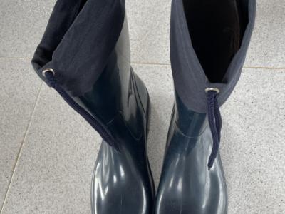 Botas de agua talla 42, azul oscuro  NUEVAS