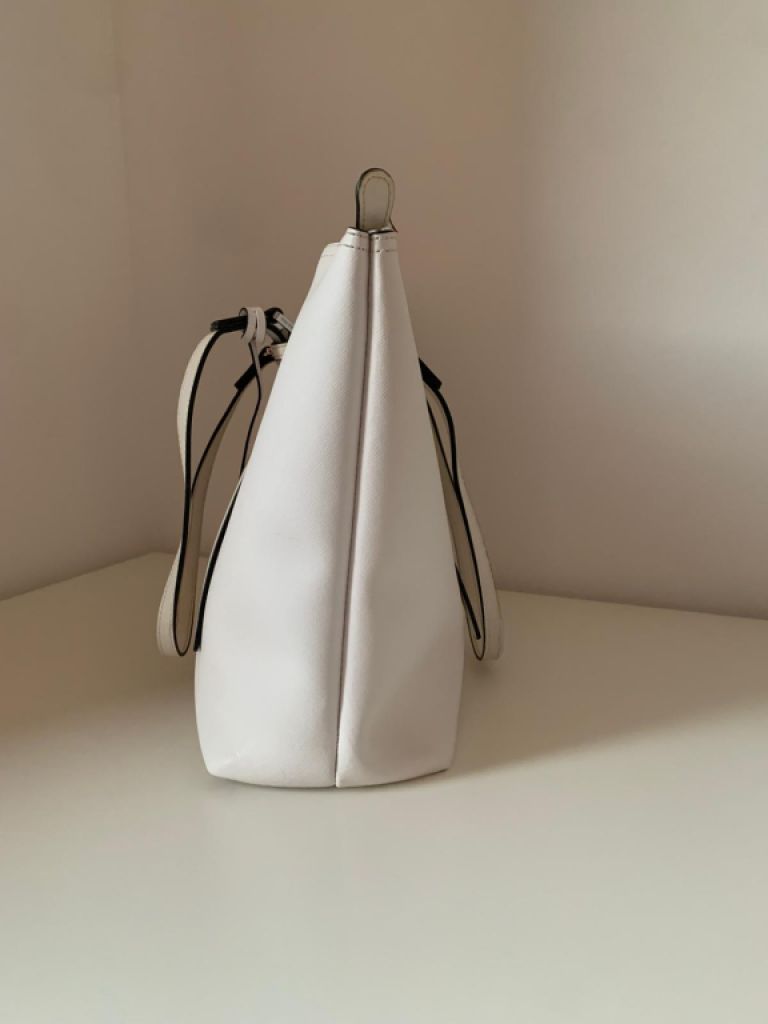Bolso de mano Celvin Klein, blanco, como nuevo
