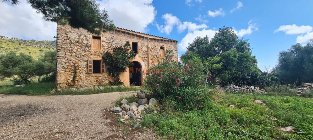 Se vende casa en zona muy tranquila a 4km Sant Llorenç