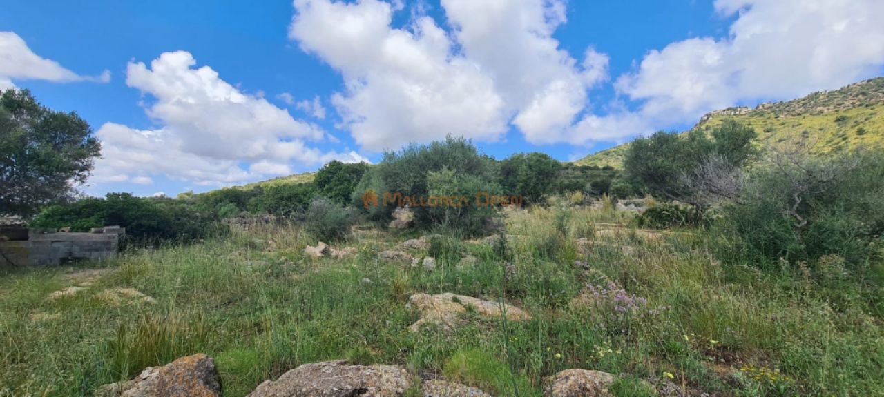 Haus zum Verkauf in einer sehr ruhigen Gegend 4 km von Sant Llorenç entfernt