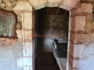 Haus zum Verkauf in einer sehr ruhigen Gegend 4 km von Sant Llorenç entfernt