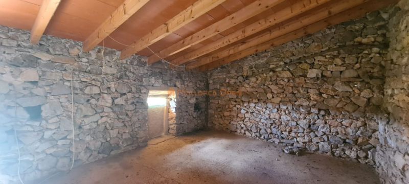 Haus zum Verkauf in einer sehr ruhigen Gegend 4 km von Sant Llorenç entfernt