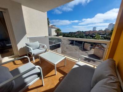 Helle, sehr schöne Wohnung mit Gemeinschaftspool