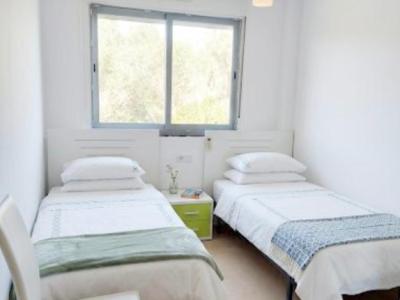 Helle, sehr schöne Wohnung mit Gemeinschaftspool