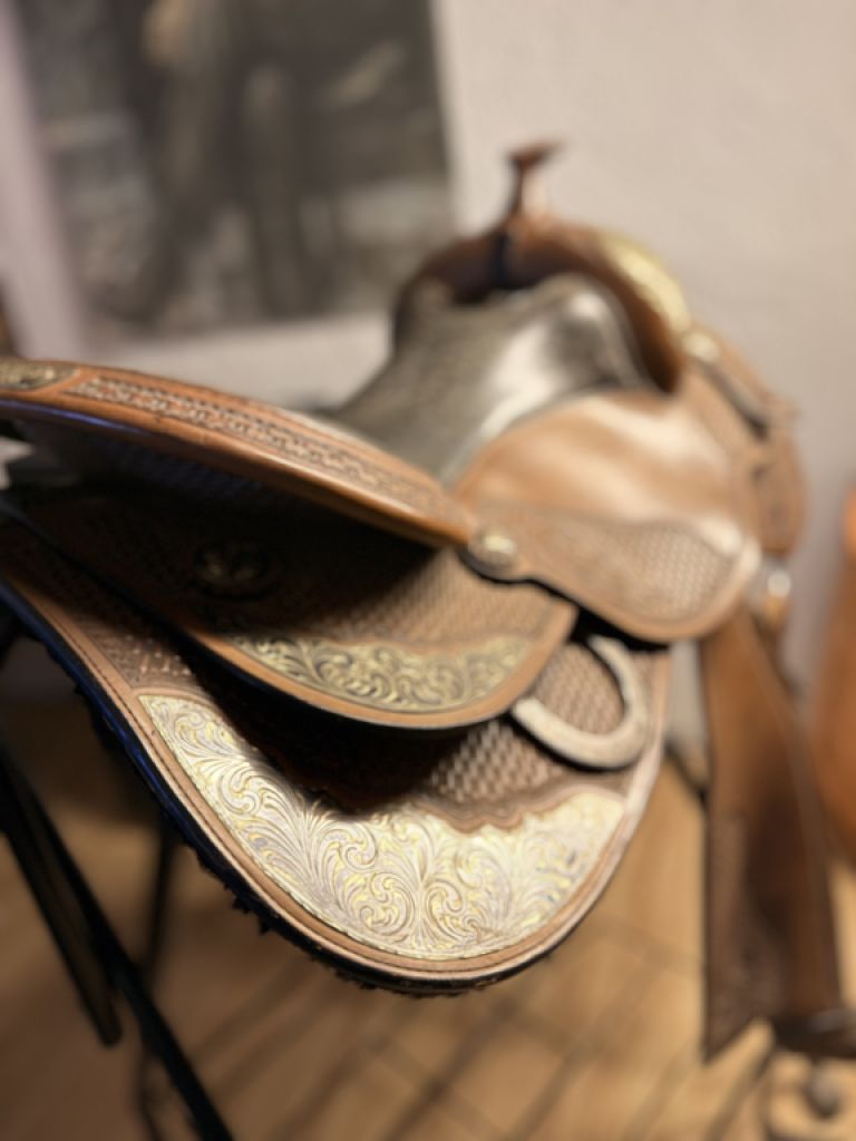 High-End Western-Sattel – Handgefertigt, Ausgezeichneter Zustand