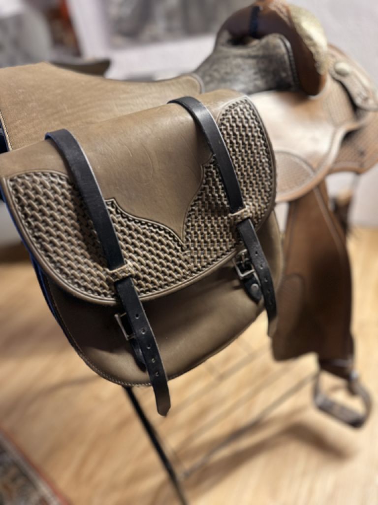 High-End Western-Sattel – Handgefertigt, Ausgezeichneter Zustand