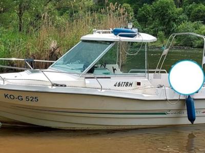 Barco con cabina Hille 560