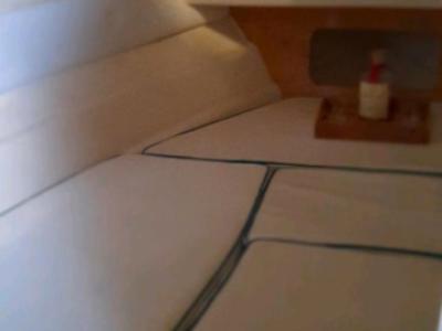 Barco con cabina Hille 560