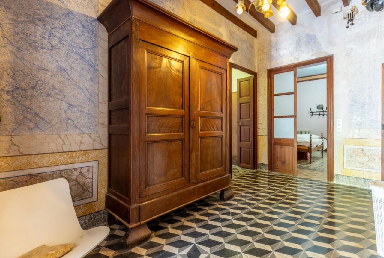 Casa adosada histórica en Sóller cerca del centro