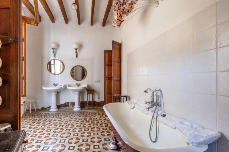 Casa adosada histórica en Sóller cerca del centro