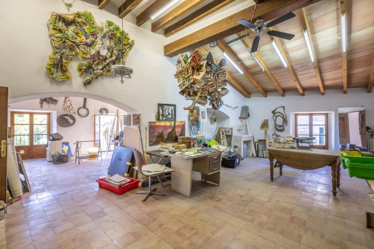 Casa adosada histórica en Sóller cerca del centro