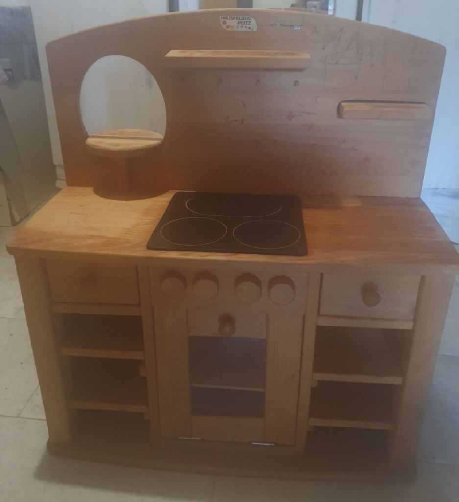 Cocina de juguete infantil de madera maciza de alta calidad (usada)