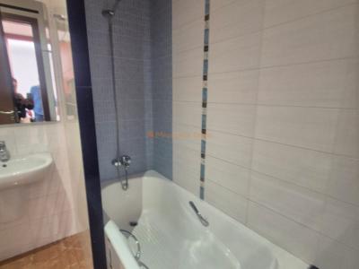 Piso de alta calidad con gran cocina-comedor