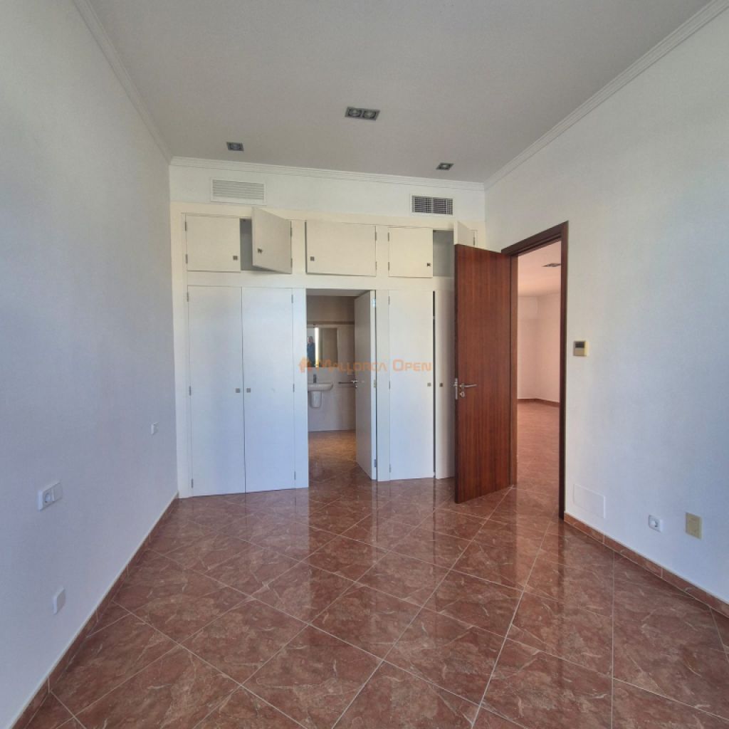 Piso de alta calidad con gran cocina-comedor