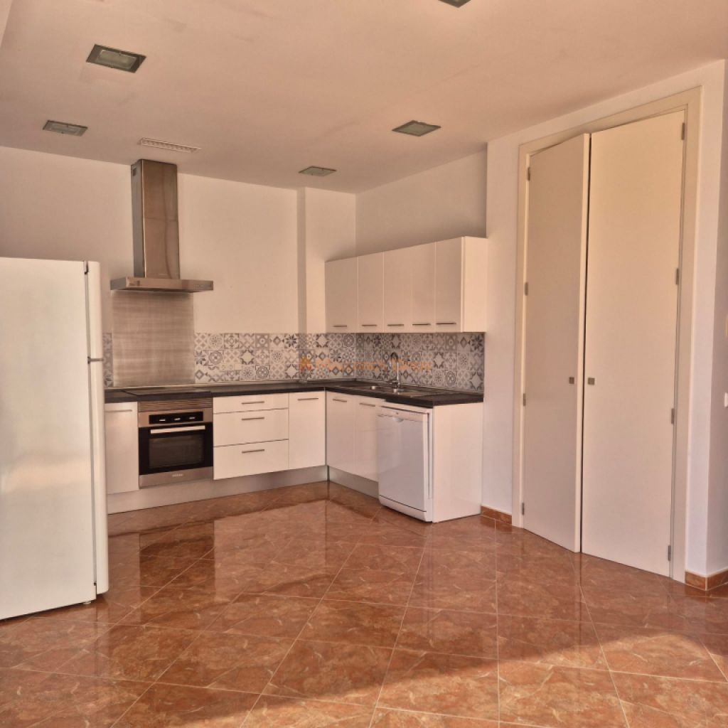 Piso de alta calidad con gran cocina-comedor