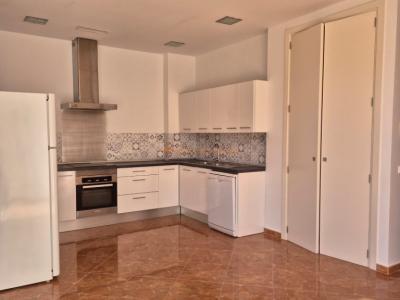 Piso de alta calidad con gran cocina-comedor